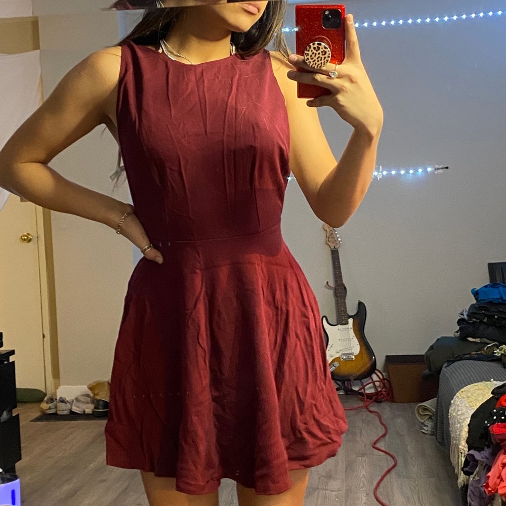 Backless dress